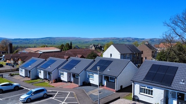 Image of external refurbishment work at Sommerville Court, Beith